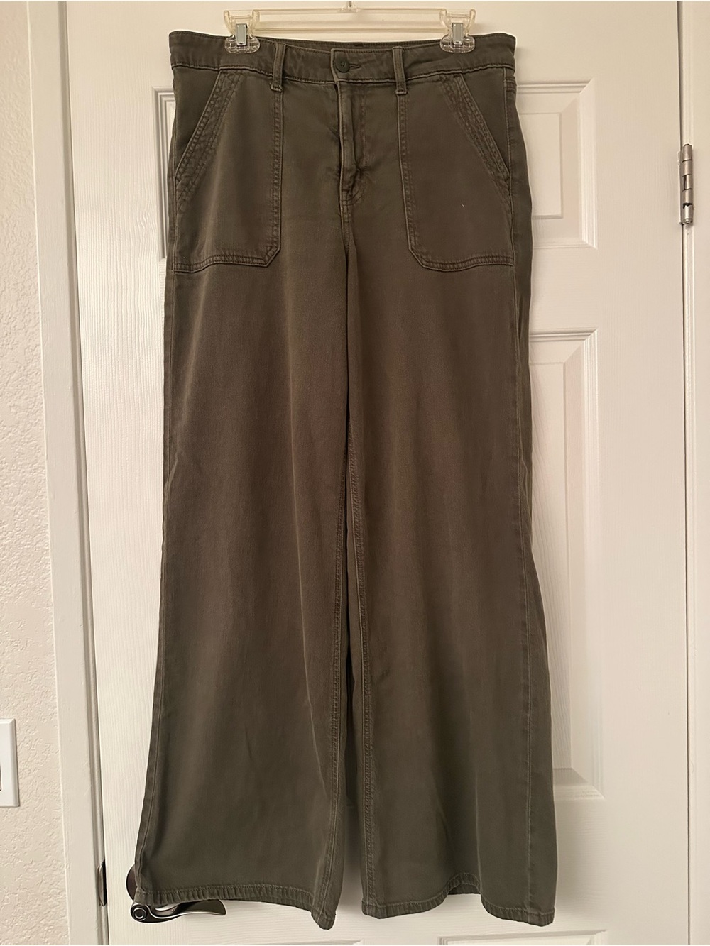 American Eagle Outfitters Olive Green Wide-Leg Utility Chinos Sz 10